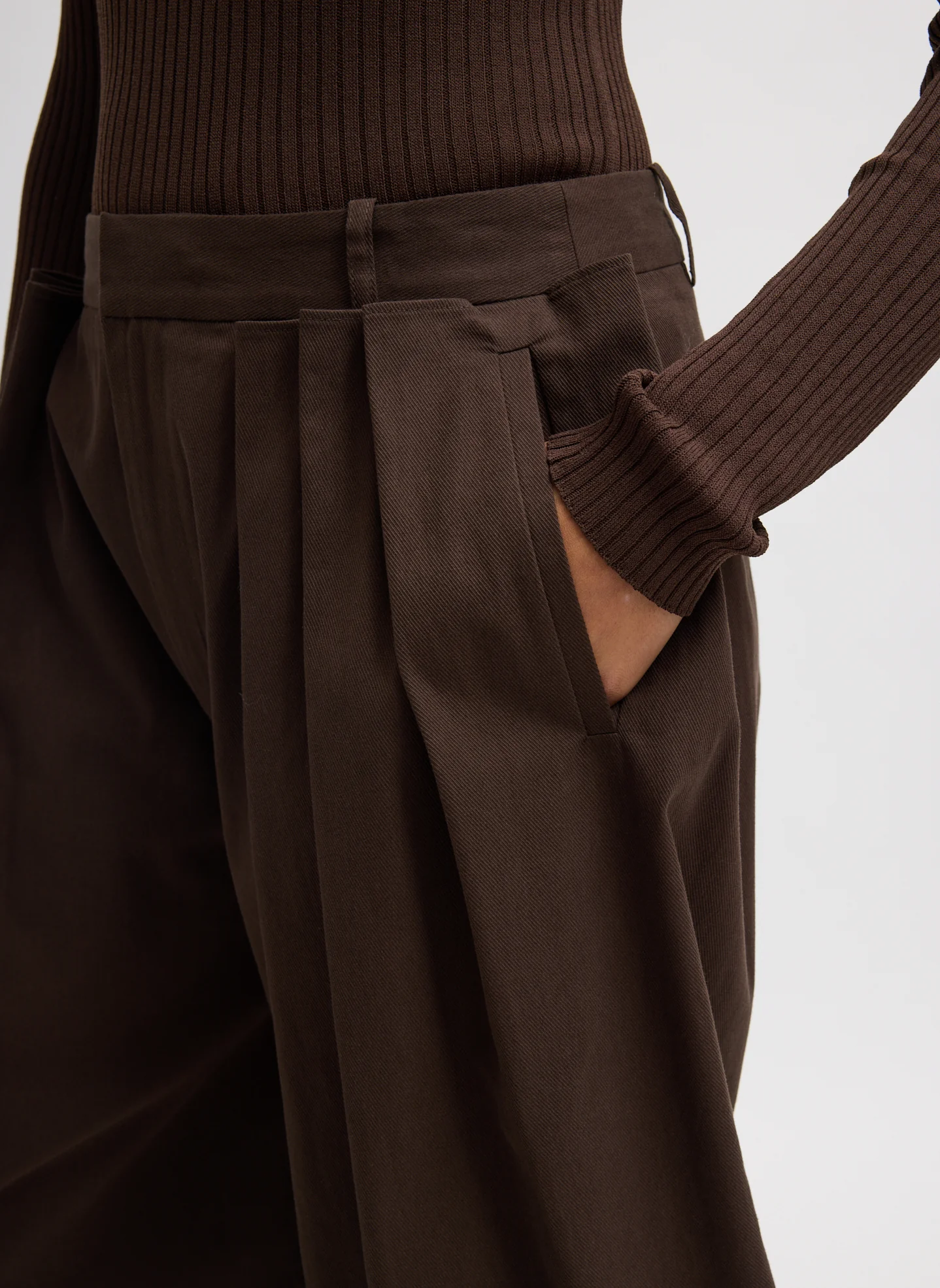 Luxe Spring Twill Tucked Pleated Wide Leg Short - Image 5