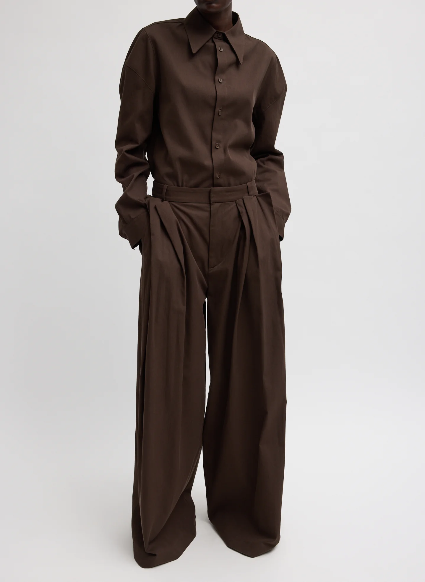 Luxe Spring Twill Tucked Pleated Wide Leg Trouser