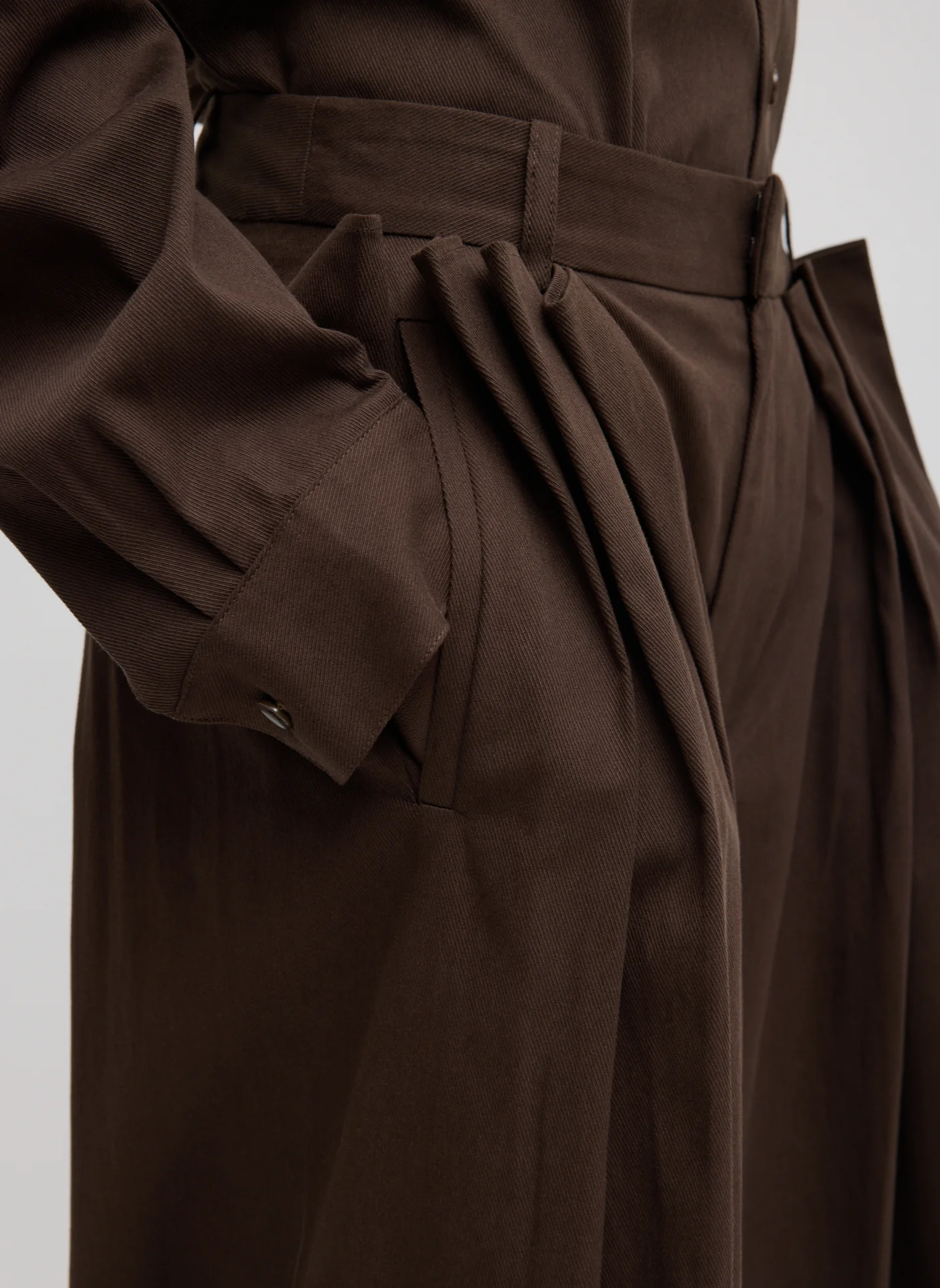 Luxe Spring Twill Tucked Pleated Wide Leg Trouser - Image 7