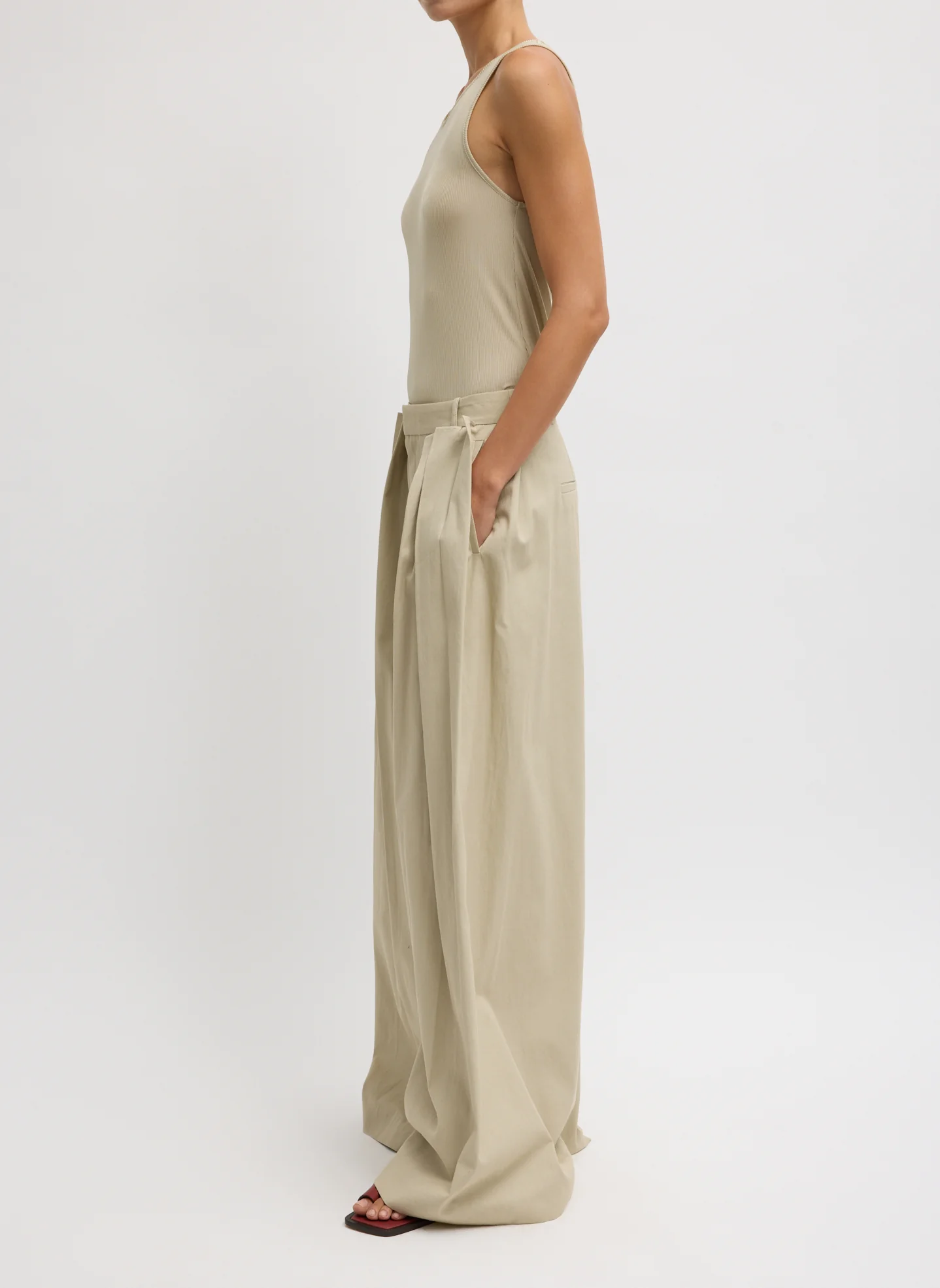 Luxe Spring Twill Tucked Pleated Wide Leg Trouser - Image 5