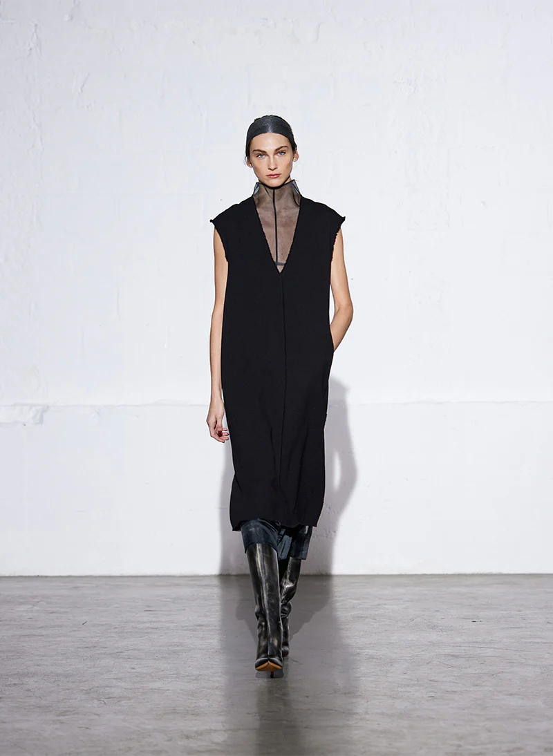 Melee Crepe V-Neck Dress With Organza Lining - Image 2