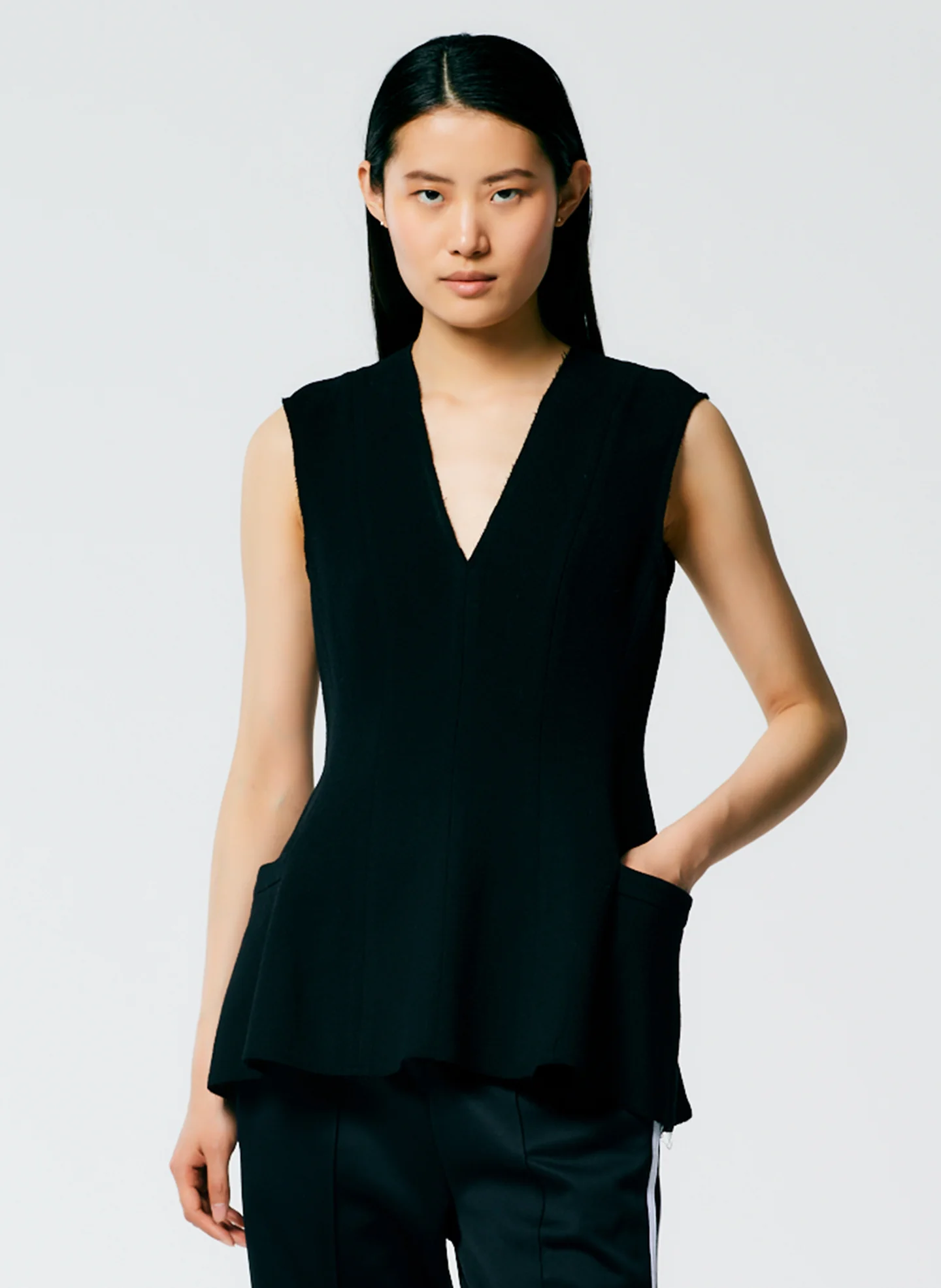 Melee Crepe V-Neck Top
