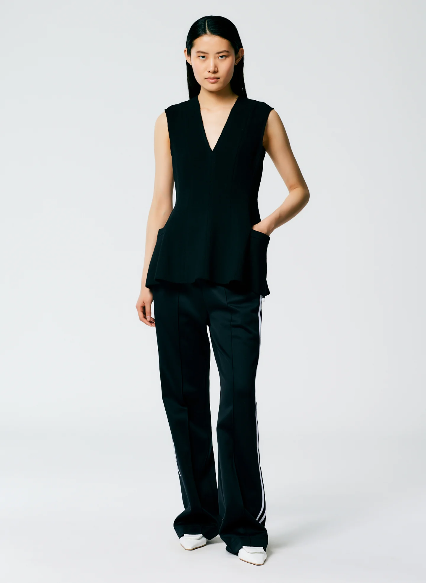 Melee Crepe V-Neck Top - Image 5
