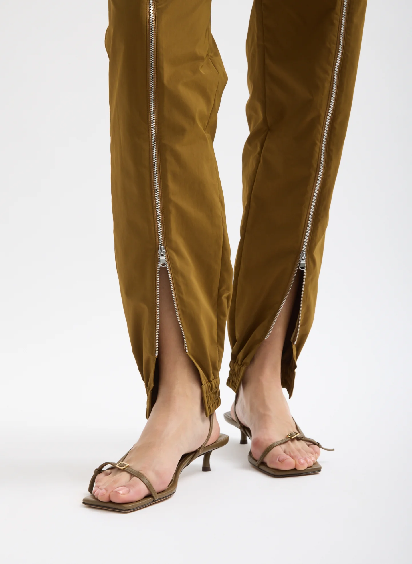 Nylon Zipper Jogger - Image 8
