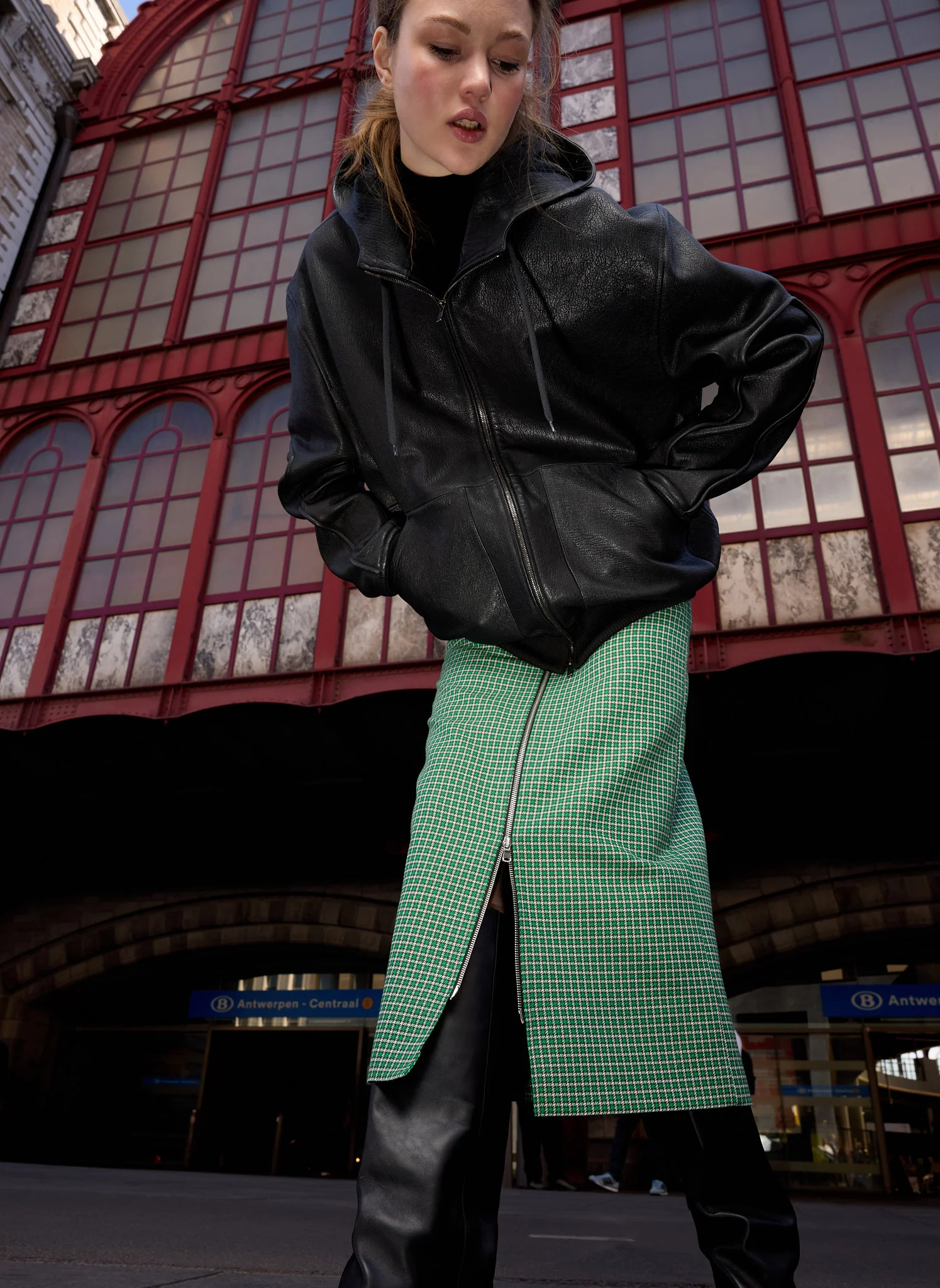 Leon Check Midi Trouser Zip Skirt - Image 2