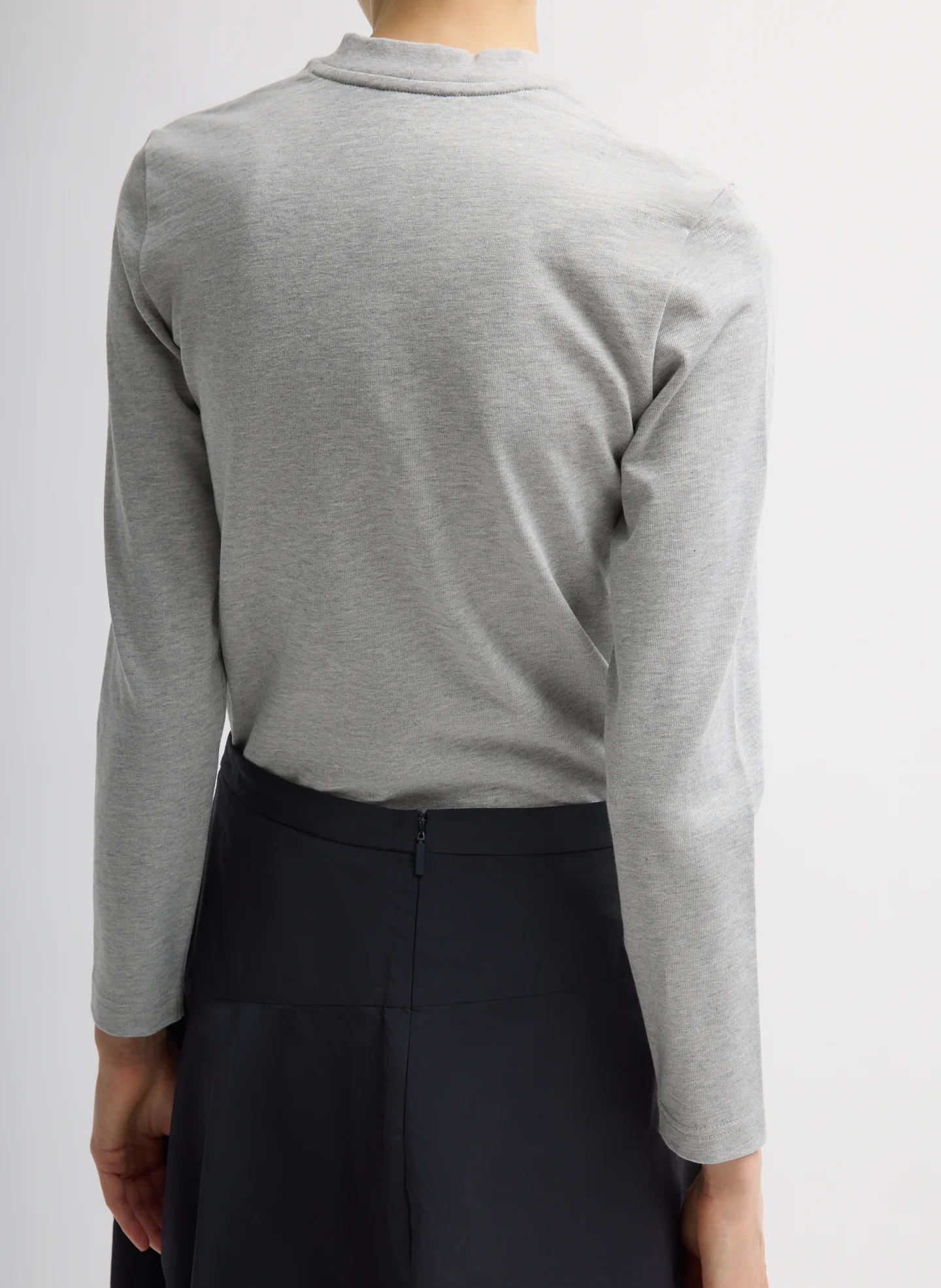 Perfect T-Shirt Shrunken V-Neck - Image 2
