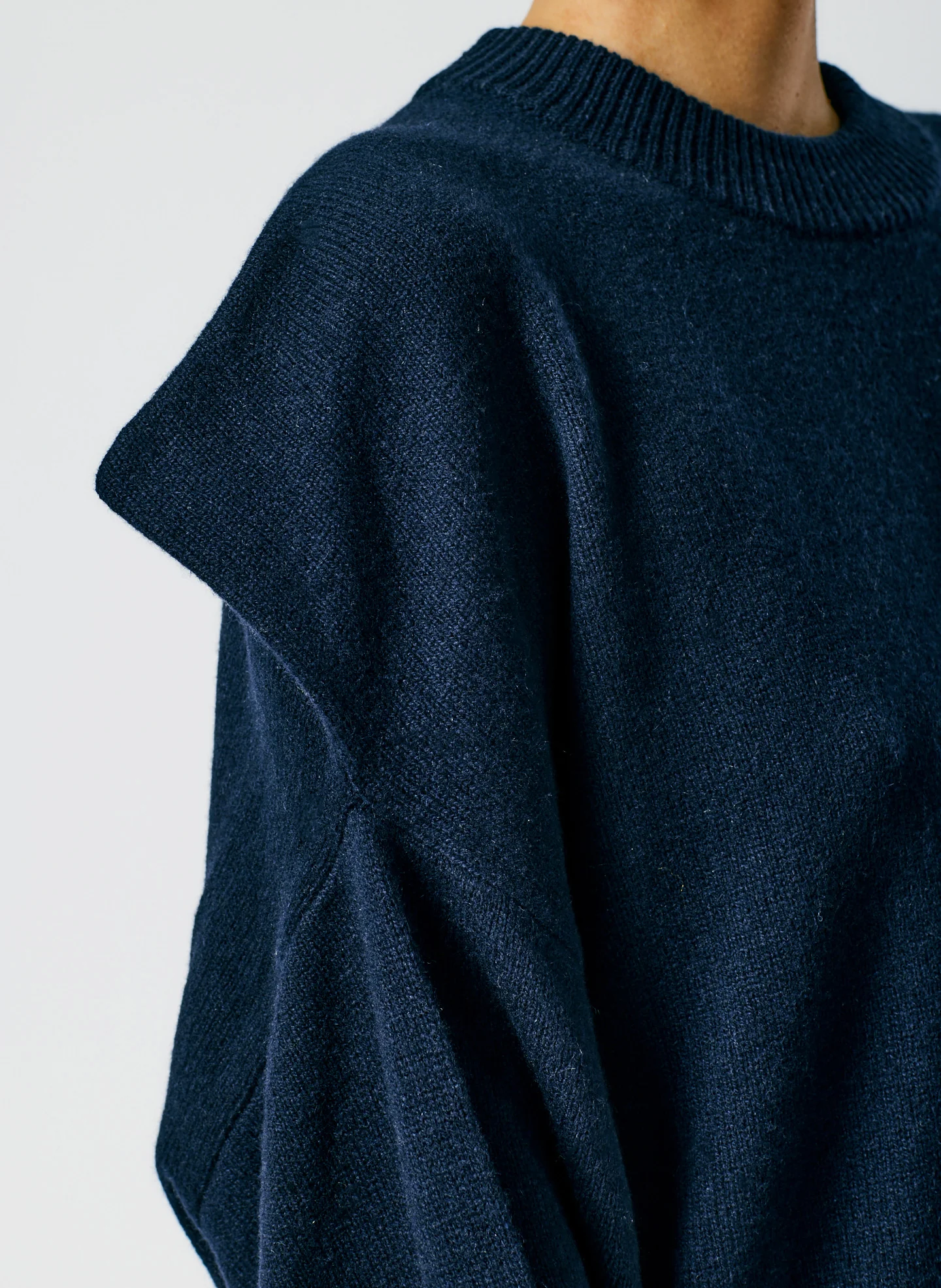 Recycled Cashmere Carre Crewneck Pullover - Image 5