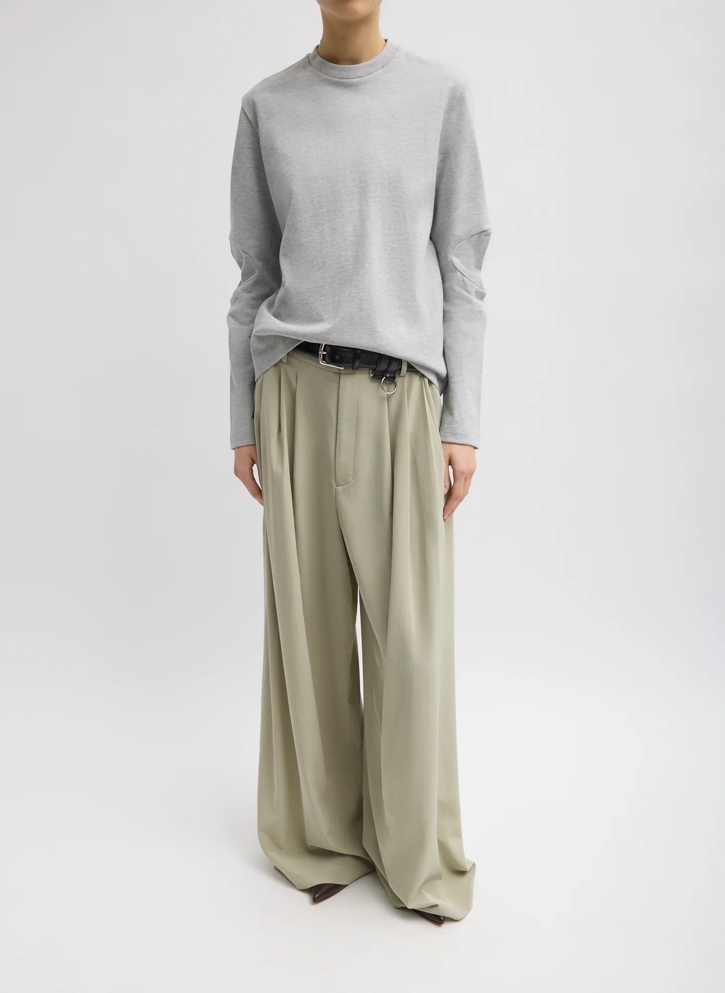Relaxed Suiting Triple Pleat Pant