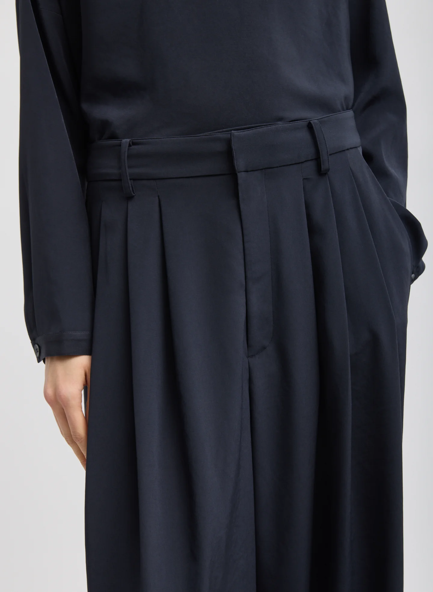 Relaxed Suiting Triple Pleat Pant - Image 5