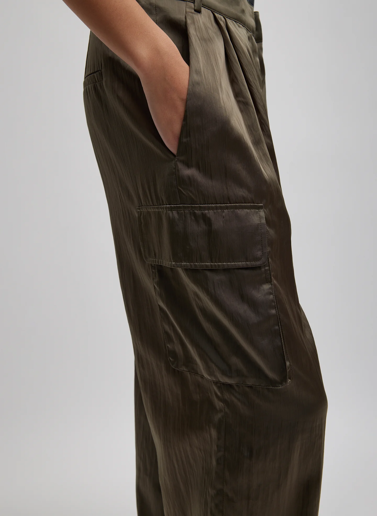 Shiny Nylon Pleated Stella Cargo Pant - Image 4
