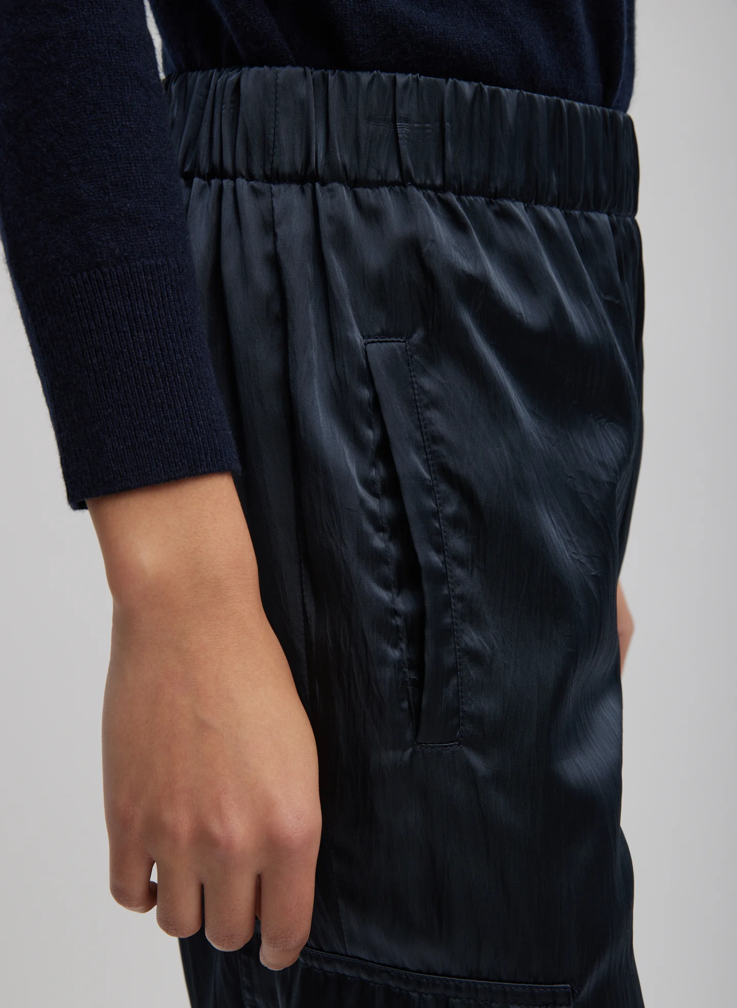Shiny Nylon Pull On Wilt Jogger - Image 2