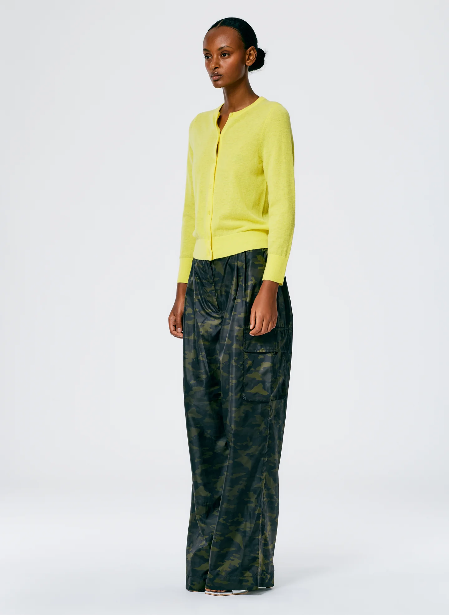 Skinlike Mercerized Wool Shrunken Cardigan - Image 5