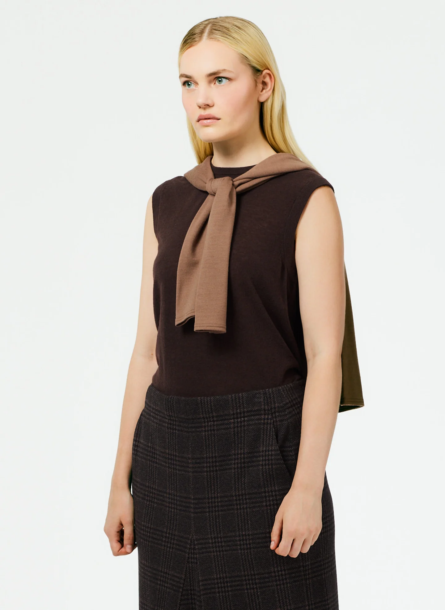 Skinlike Mercerized Wool Sleeveless Sweater - Image 2