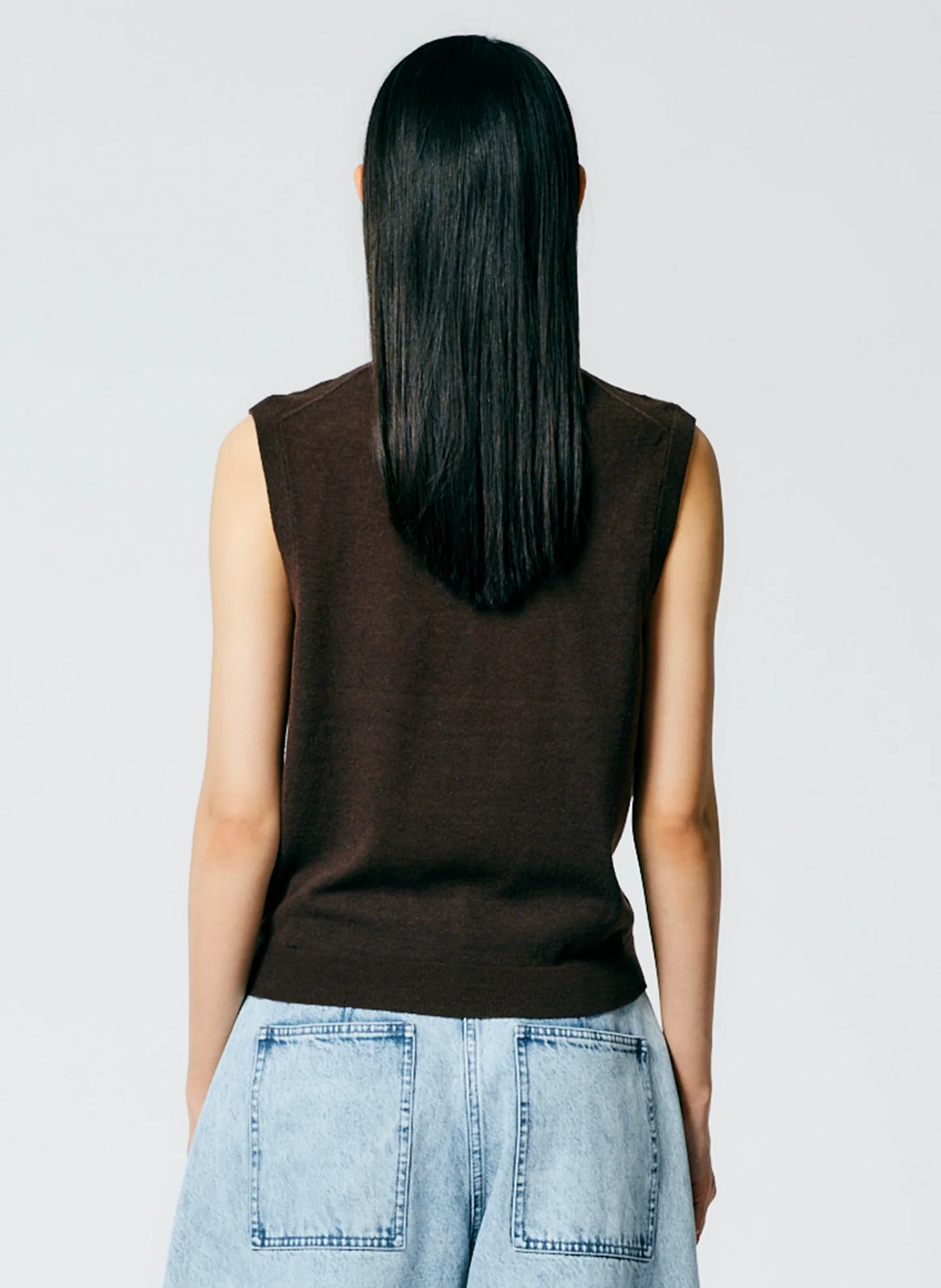 Skinlike Mercerized Wool Sleeveless Sweater - Image 8
