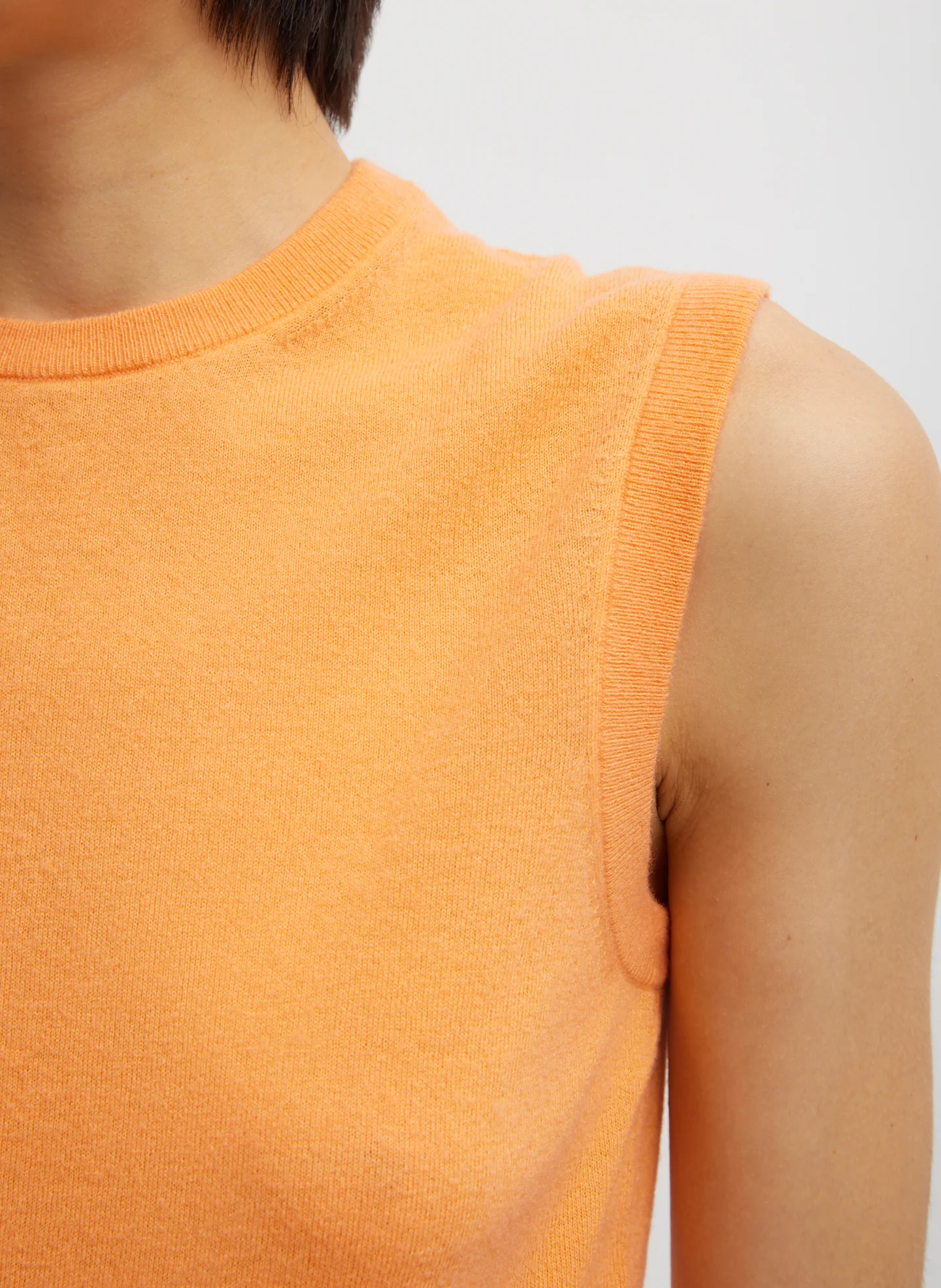 Skinlike Mercerized Wool Sleeveless Sweater - Image 3