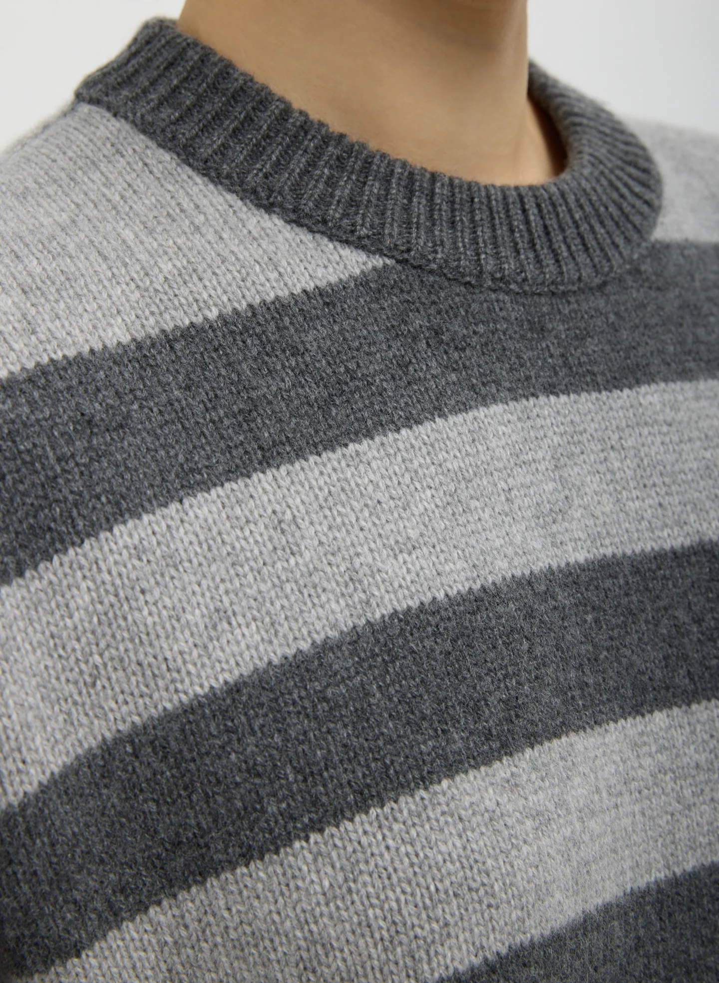 Striped Cashmere Crewneck Easy Pullover - Image 5