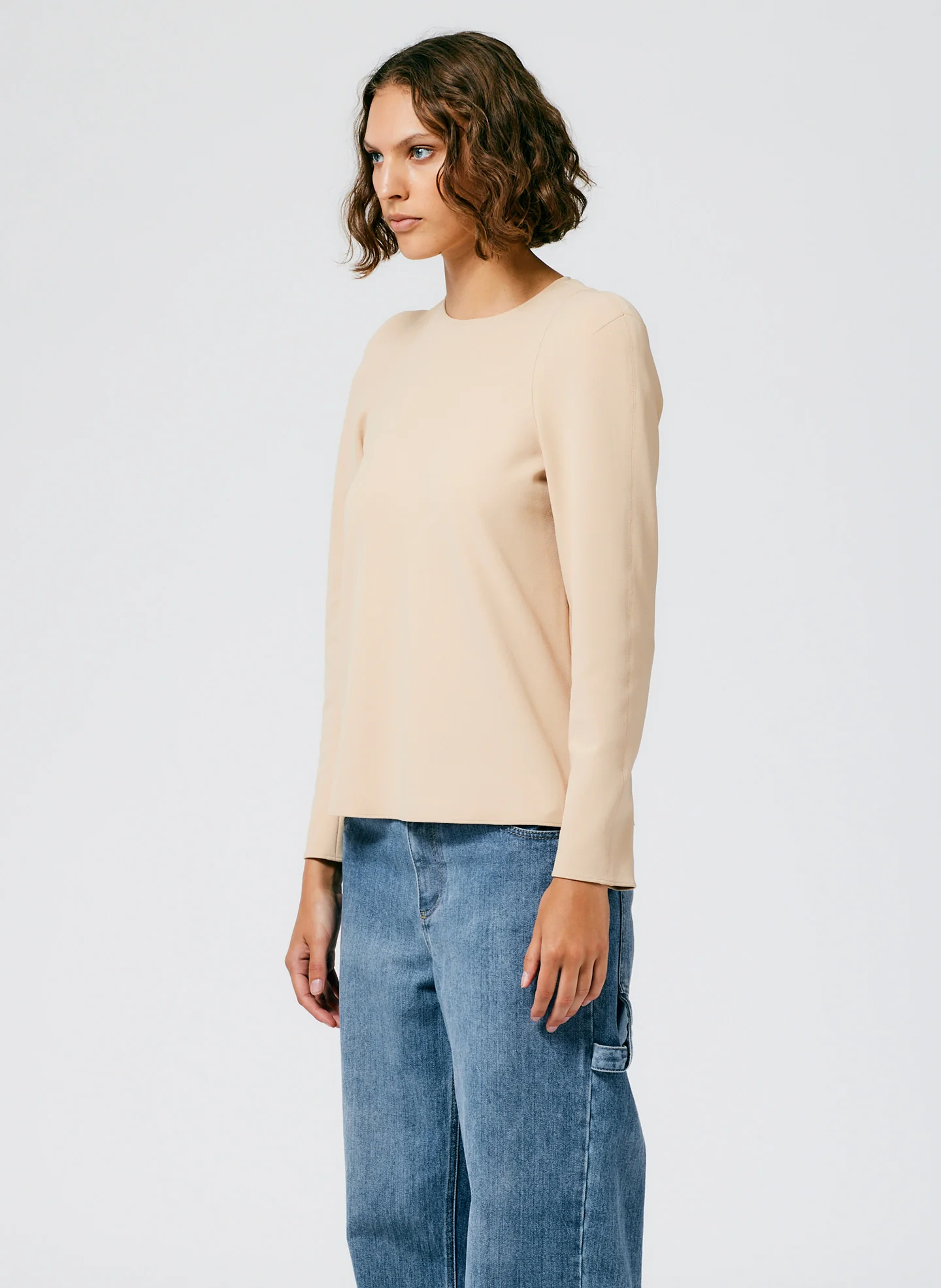 Structured Crepe Sculpted Shoulder Top - Image 2