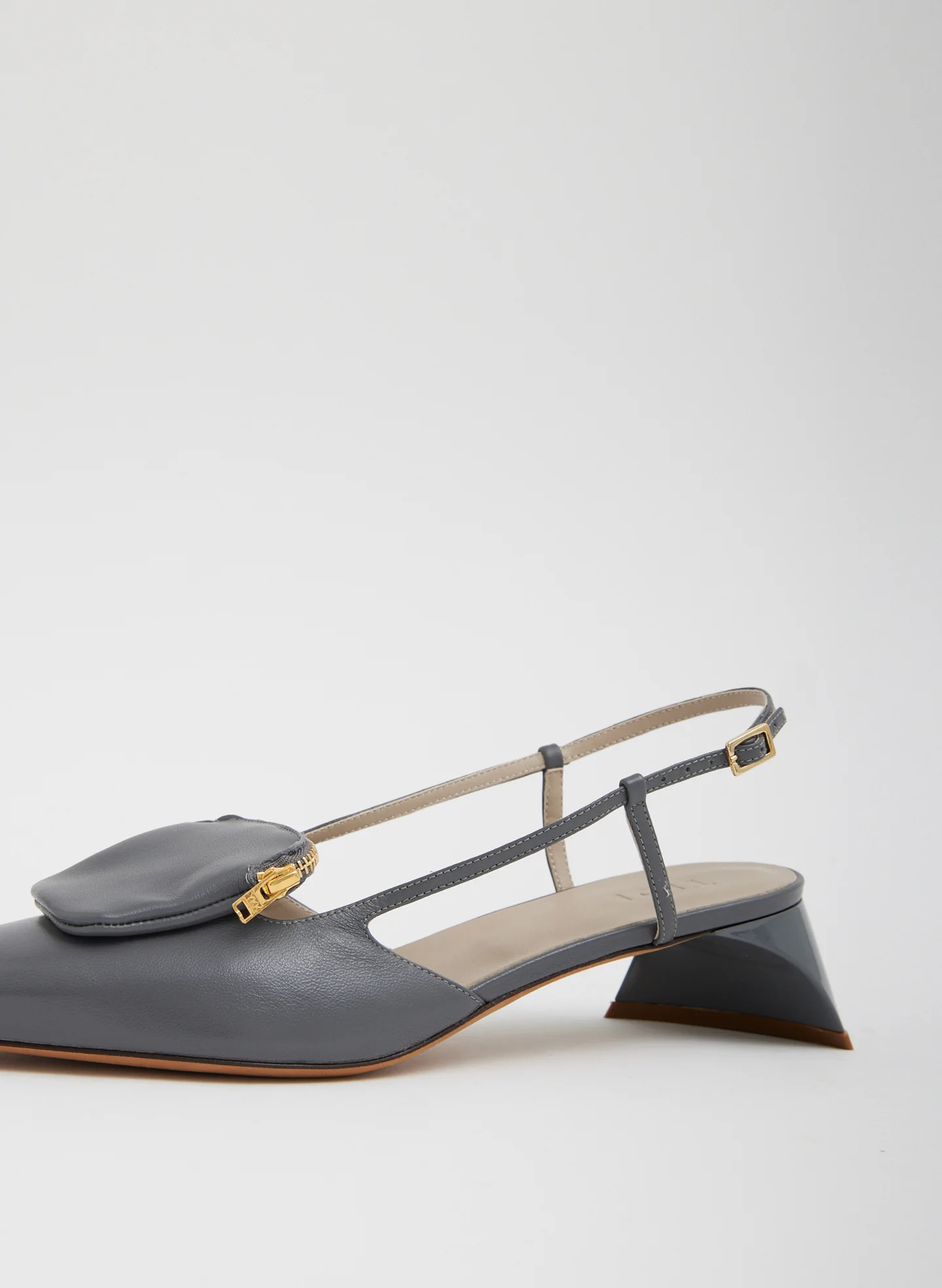 Victor Slingback - Image 6
