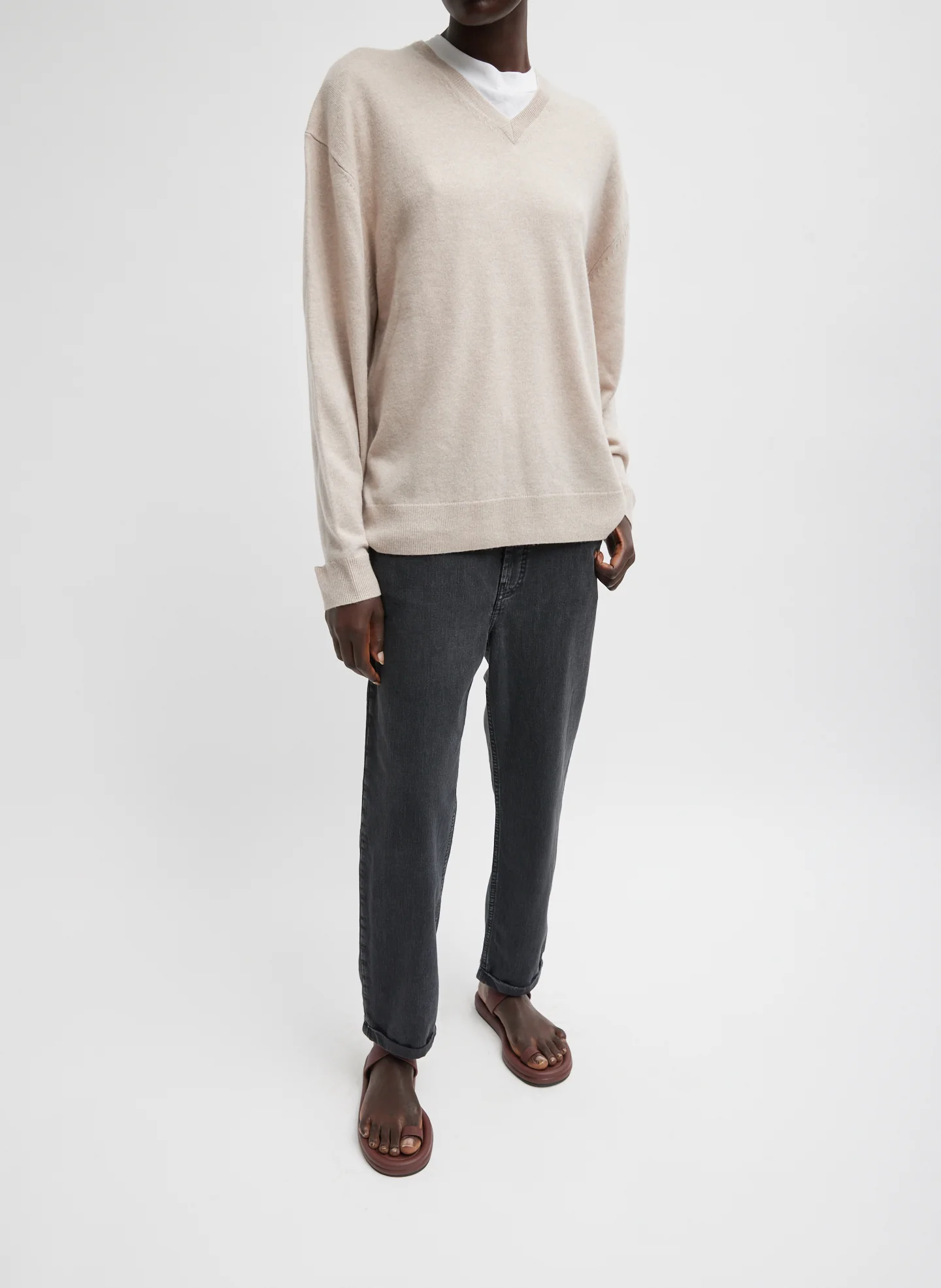 Washable Cashmere Easy V-Neck Sweater - Image 6