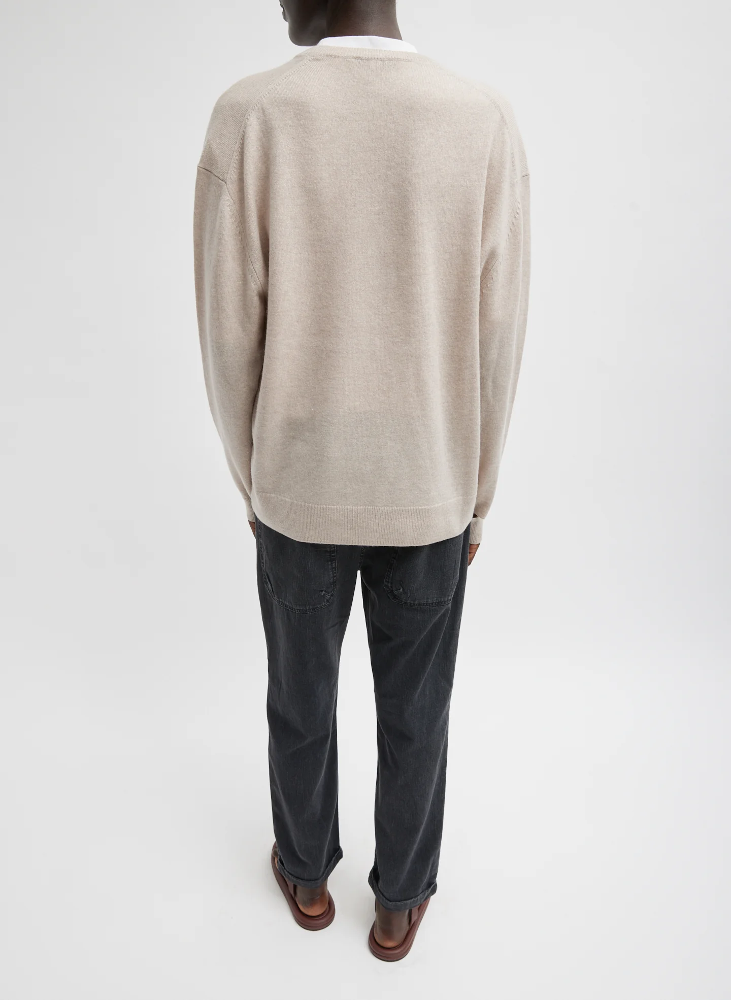 Washable Cashmere Easy V-Neck Sweater - Image 7