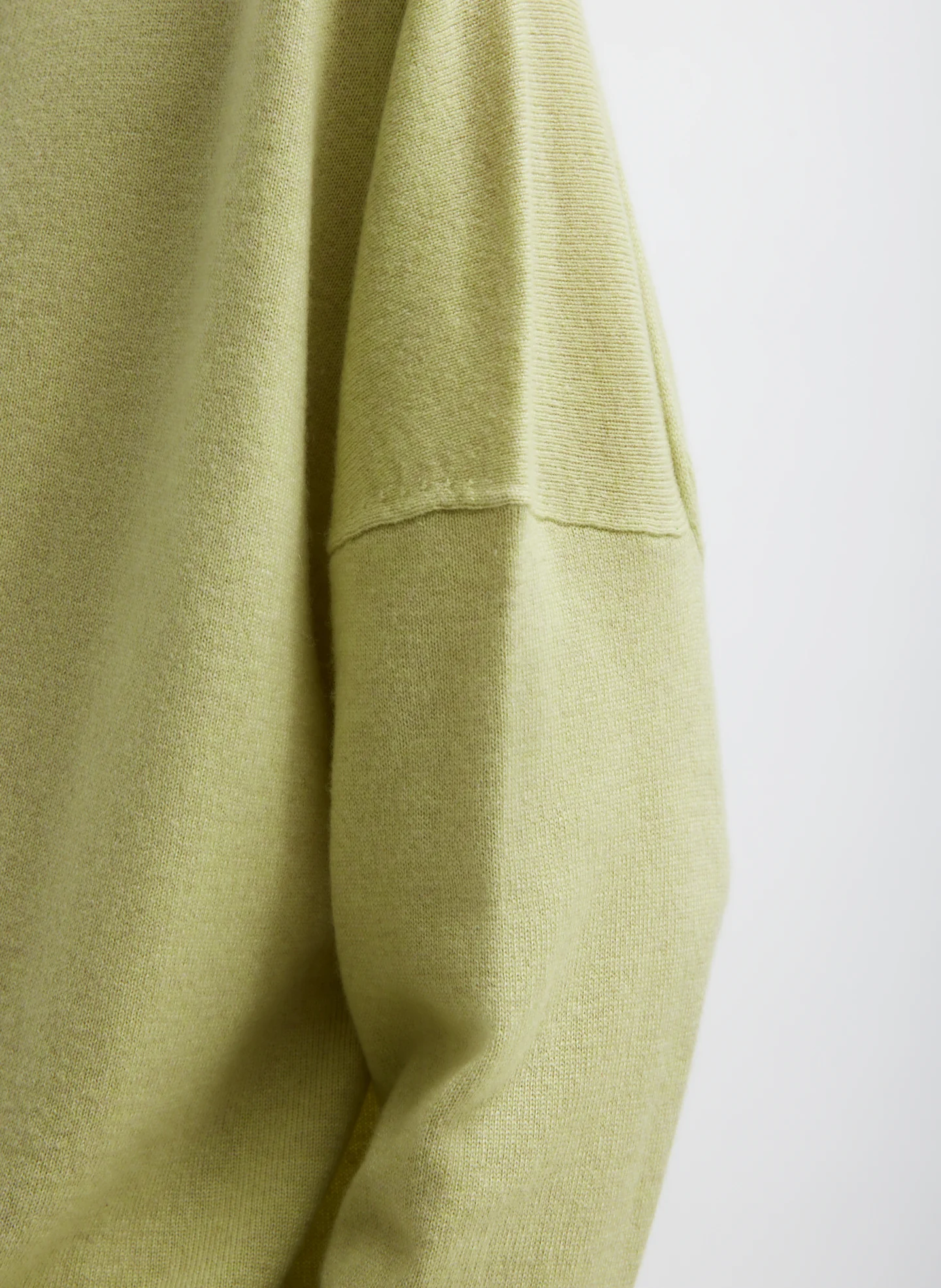 Washable Cashmere Warp V-Neck Pullover - Image 2