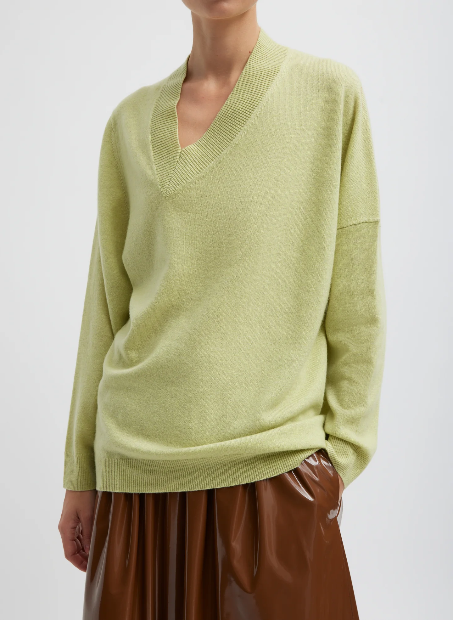 Washable Cashmere Warp V-Neck Pullover - Image 3