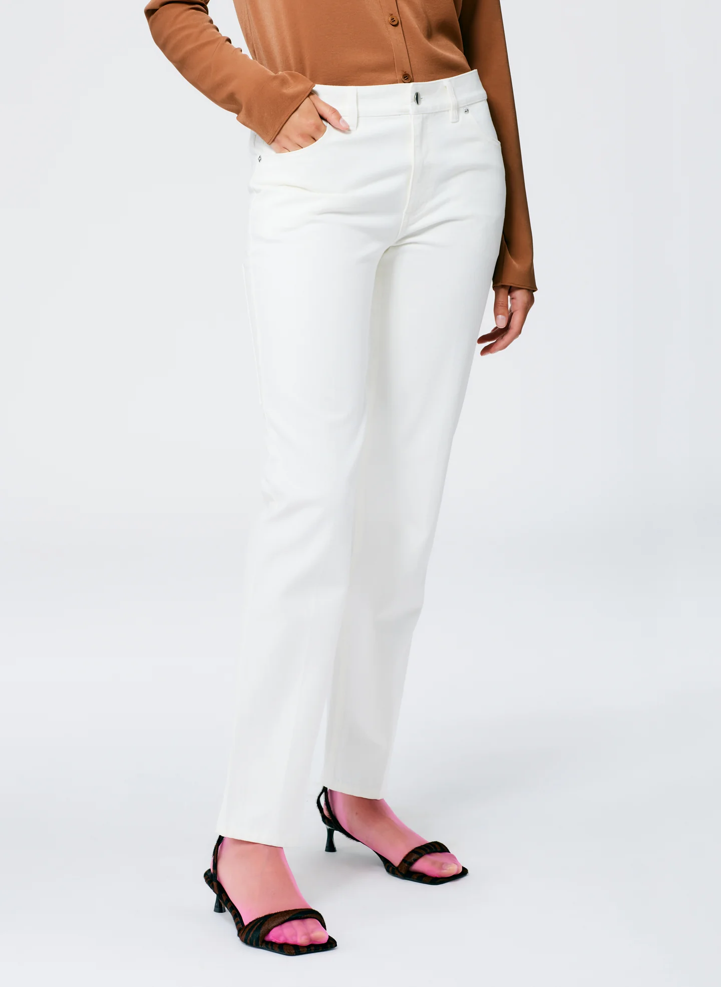 White Denim Elfie Jean - Image 4