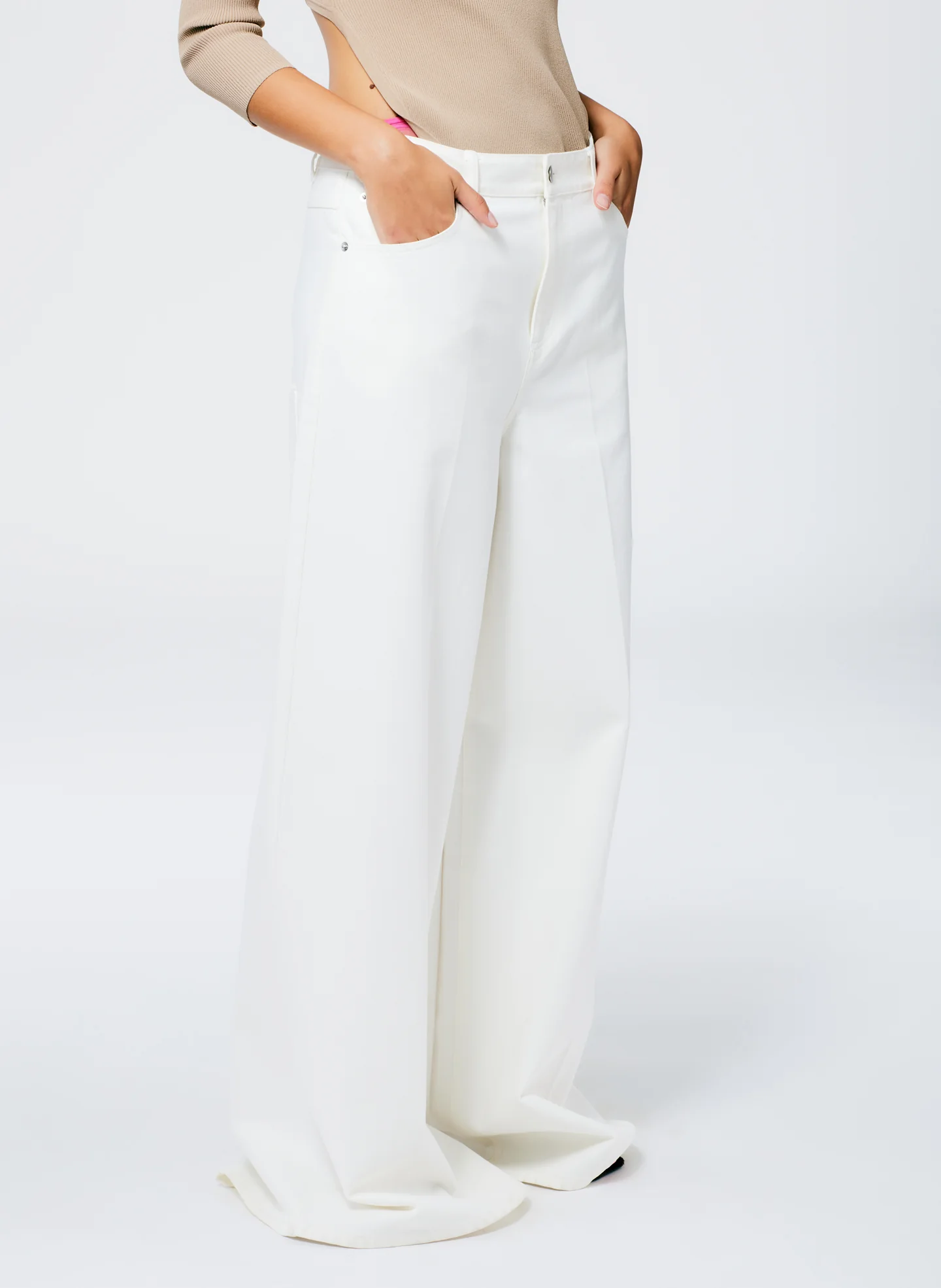 White Denim Murray Jean - Petite - Image 4